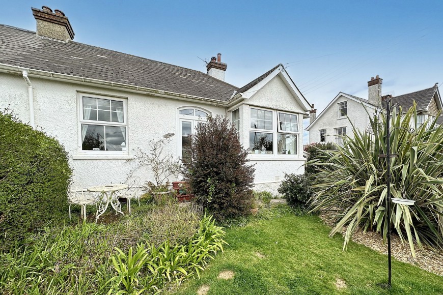 Kings Avenue, Falmouth, TR11
