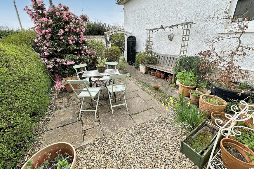 Kings Avenue, Falmouth, TR11