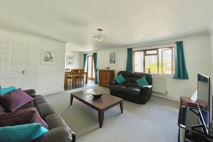 Campbeltown Way, Falmouth, TR11