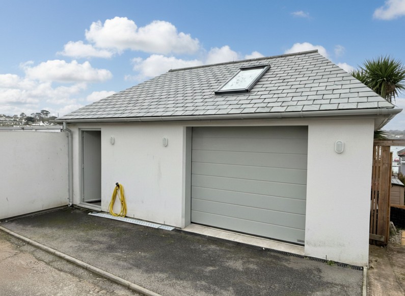 North Parade, Falmouth, TR11