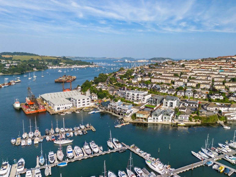 North Parade, Falmouth, TR11