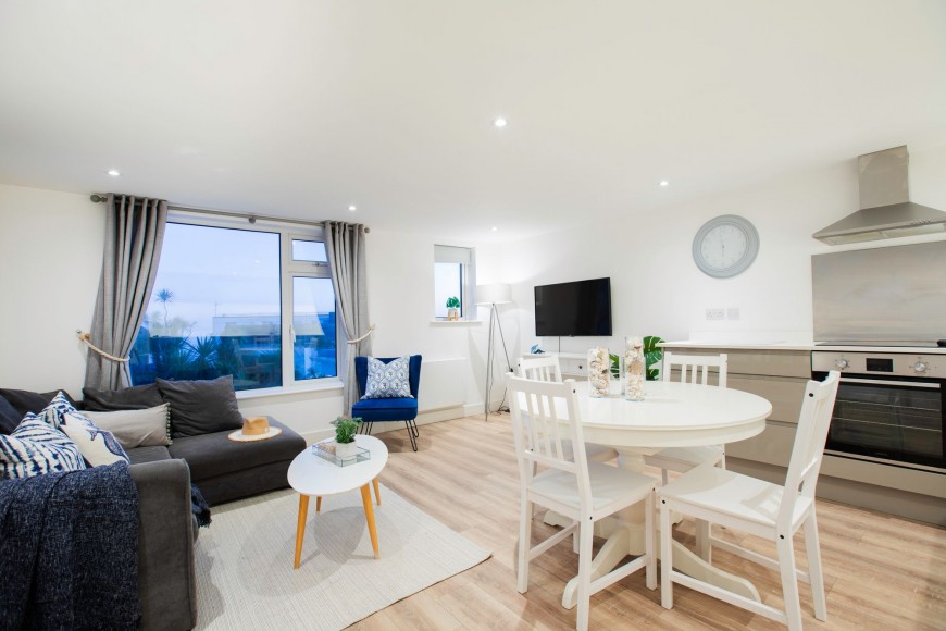 Gyllyngvase Road, Anchorage Apartments Gyllyngvase Road, TR11