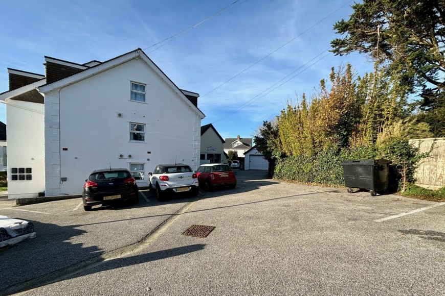 Gyllyngvase Road, Anchorage Apartments Gyllyngvase Road, TR11