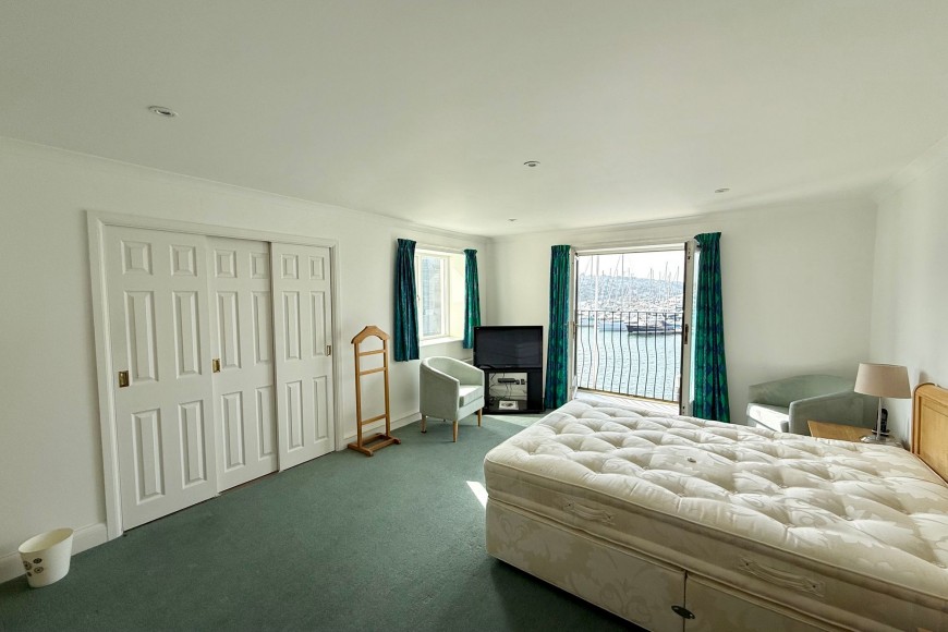 Challenger Quay, Falmouth, TR11