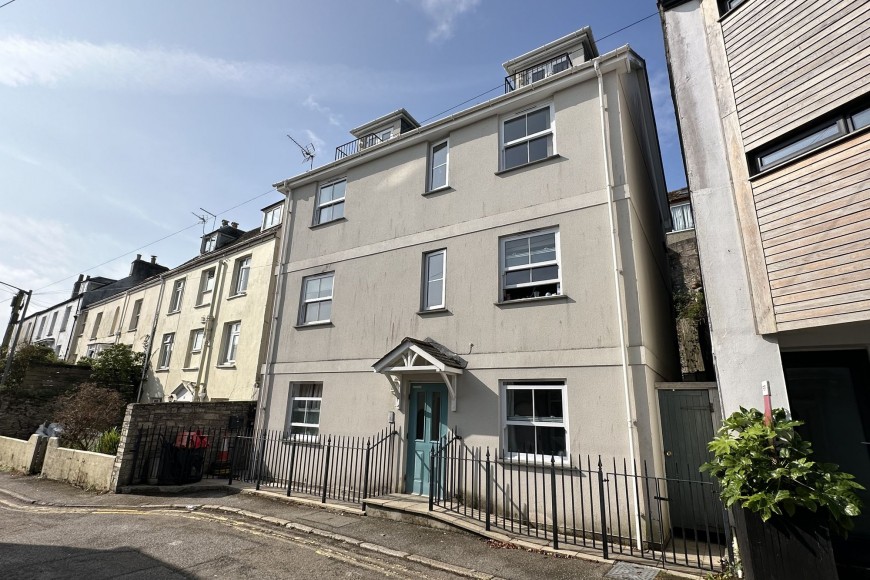 Gyllyng Street, Falmouth, TR11