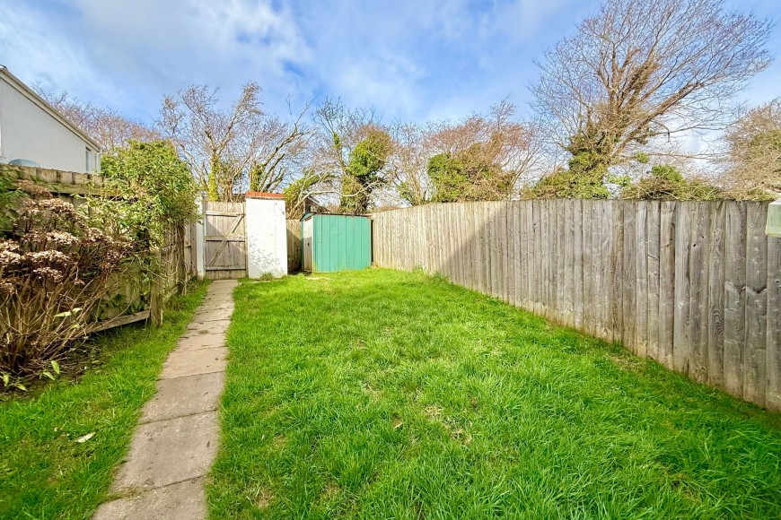 Round Ring Gardens, Penryn, TR10