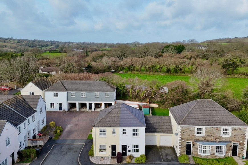 Round Ring Gardens, Penryn, TR10