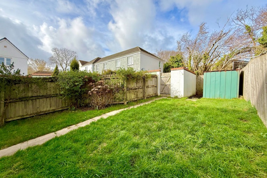 Round Ring Gardens, Penryn, TR10