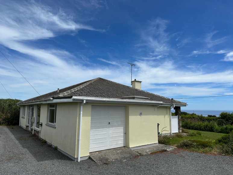 Penwartha, Coverack, TR12