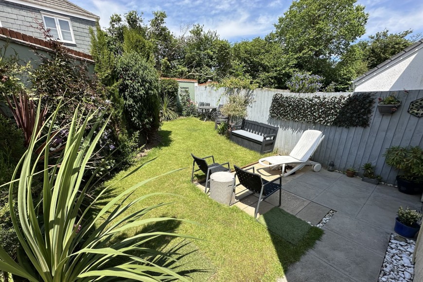 Round Ring Gardens, Penryn, TR10