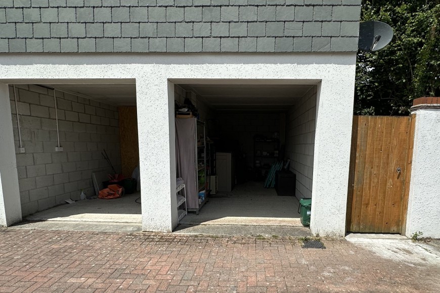 Round Ring Gardens, Penryn, TR10