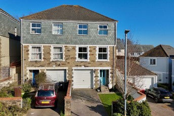 Round Ring Gardens, Penryn, TR10