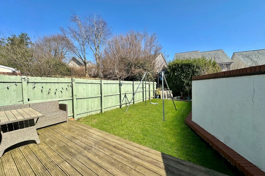 Round Ring Gardens, Penryn, TR10