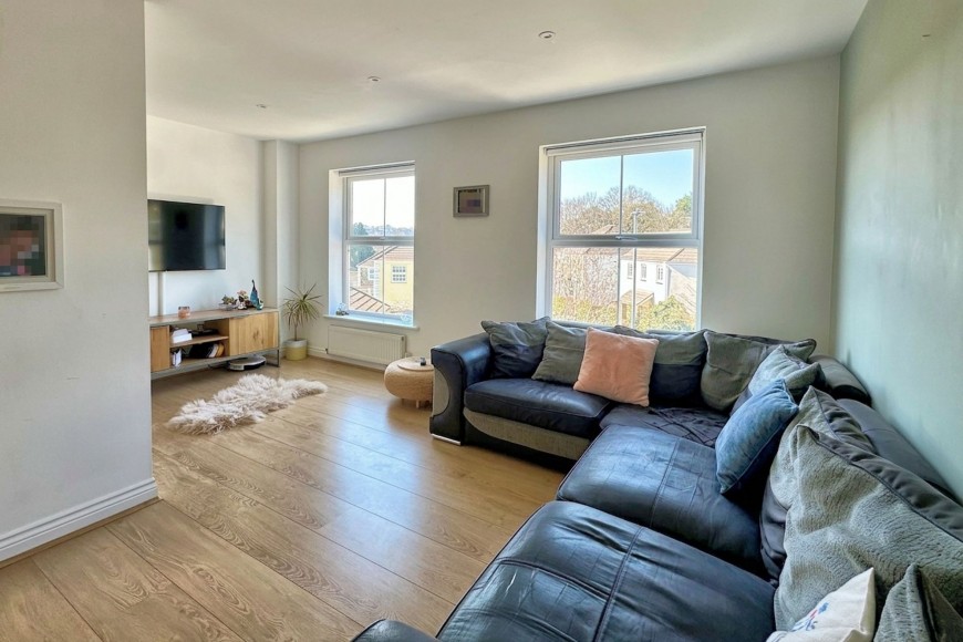 Round Ring Gardens, Penryn, TR10