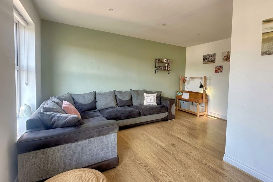 Round Ring Gardens, Penryn, TR10