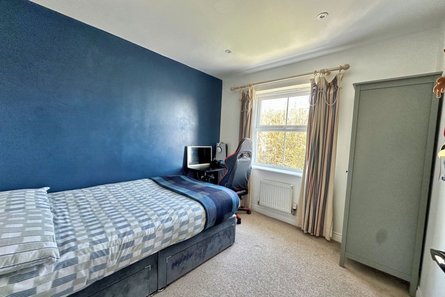 Round Ring Gardens, Penryn, TR10