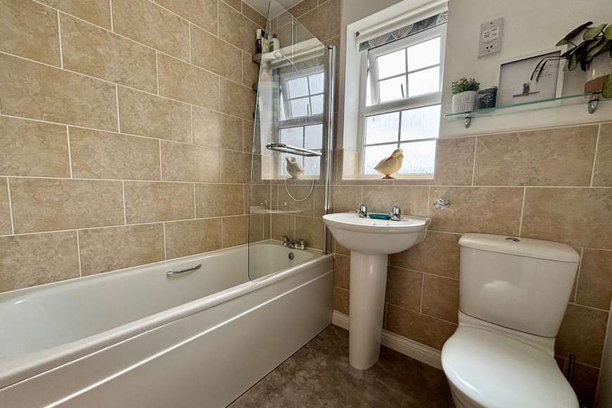 Round Ring Gardens, Penryn, TR10