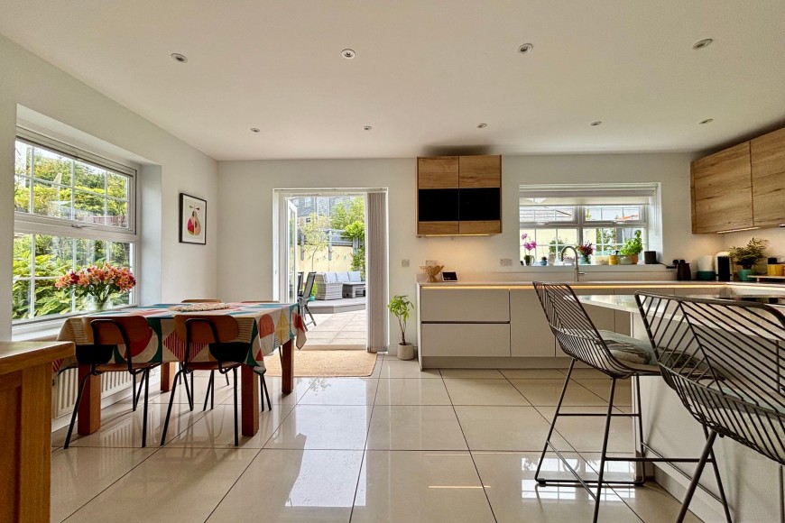 Round Ring Gardens, Penryn, TR10