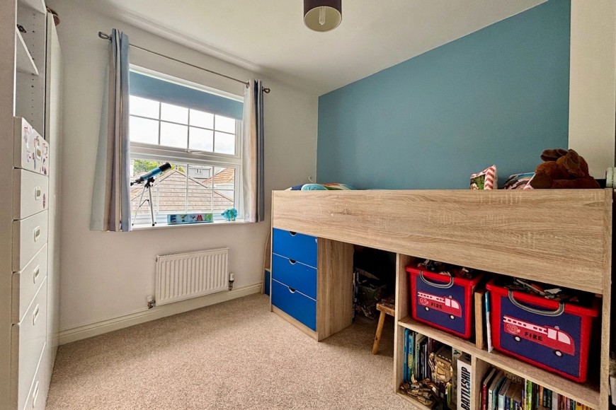 Round Ring Gardens, Penryn, TR10