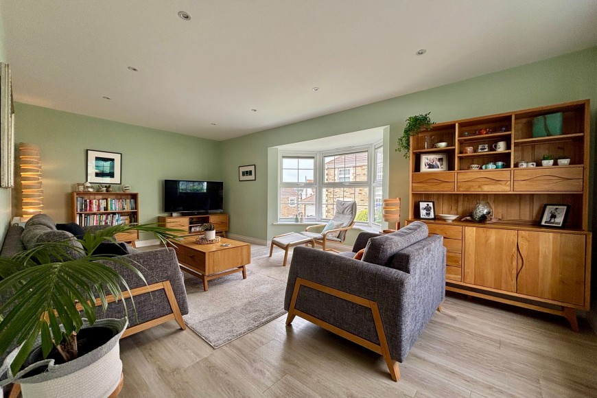 Round Ring Gardens, Penryn, TR10
