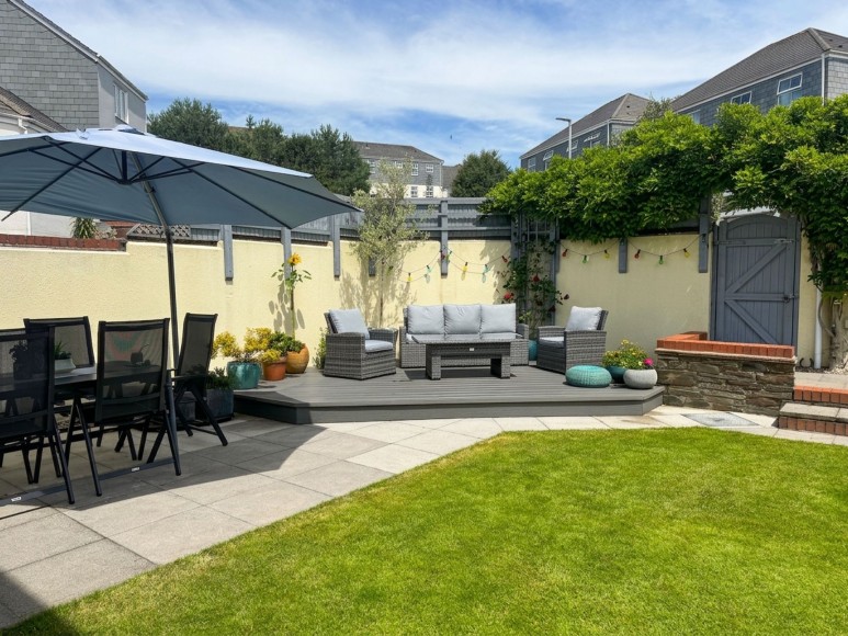 Round Ring Gardens, Penryn, TR10