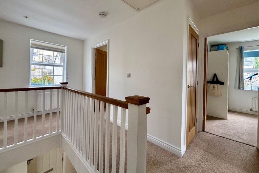 Round Ring Gardens, Penryn, TR10