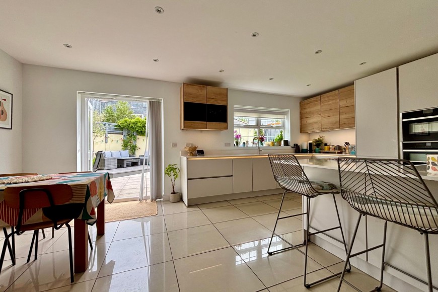 Round Ring Gardens, Penryn, TR10