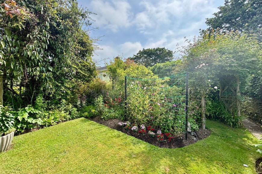 Passage Hill, Mylor, TR11