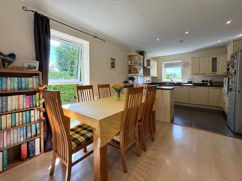 Maenporth Road, Maenporth, TR11