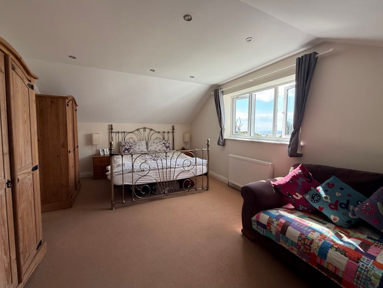 Maenporth Road, Maenporth, TR11
