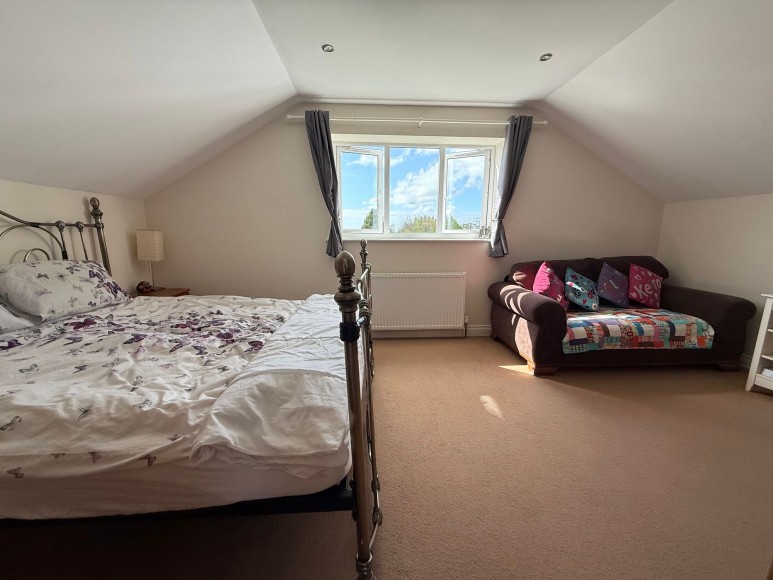 Maenporth Road, Maenporth, TR11
