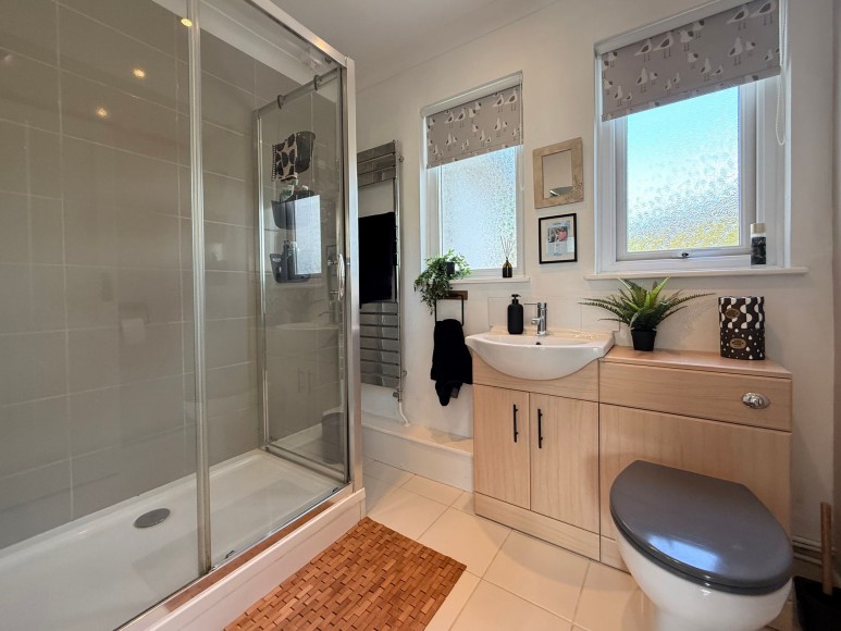 Maenporth Road, Maenporth, TR11