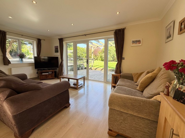 Maenporth Road, Maenporth, TR11