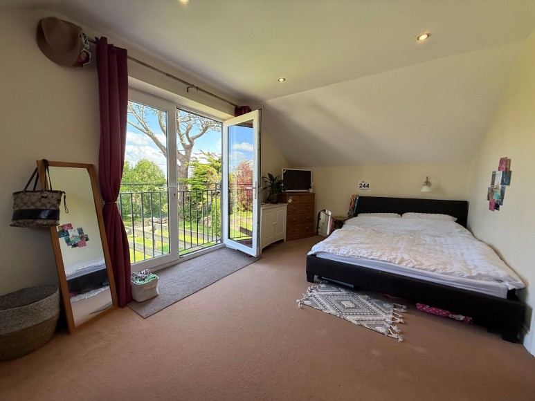 Maenporth Road, Maenporth, TR11