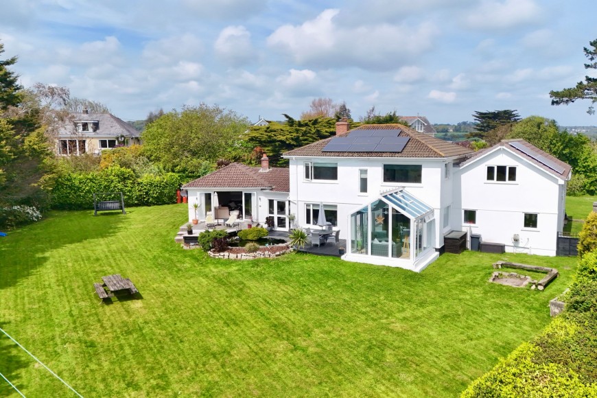 Maenporth Road, Maenporth, TR11