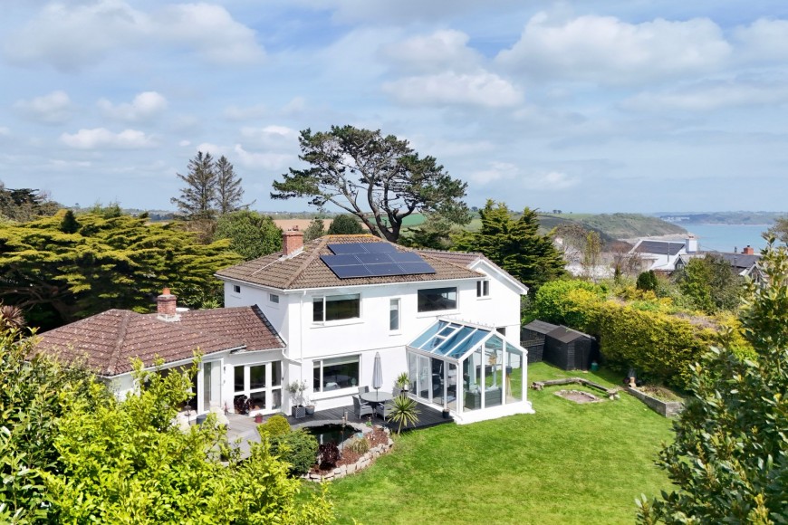 Maenporth Road, Maenporth, TR11
