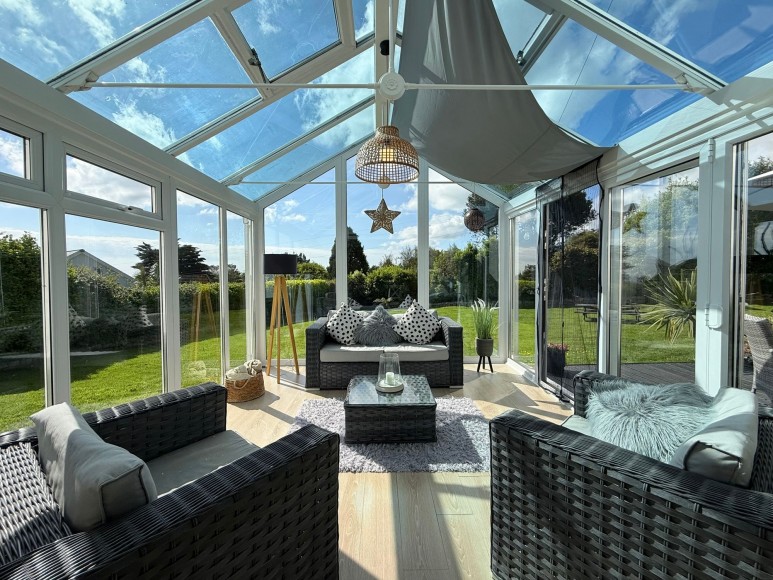 Maenporth Road, Maenporth, TR11