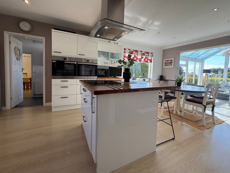 Maenporth Road, Maenporth, TR11