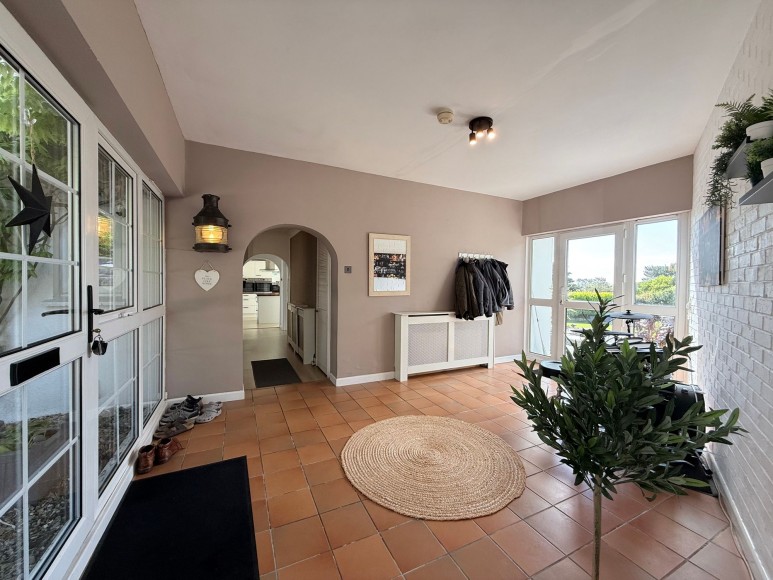 Maenporth Road, Maenporth, TR11