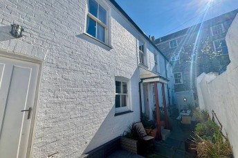 St. Gluvias Street, Penryn, TR10
