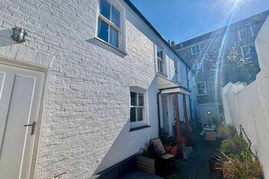 St. Gluvias Street, Penryn, TR10