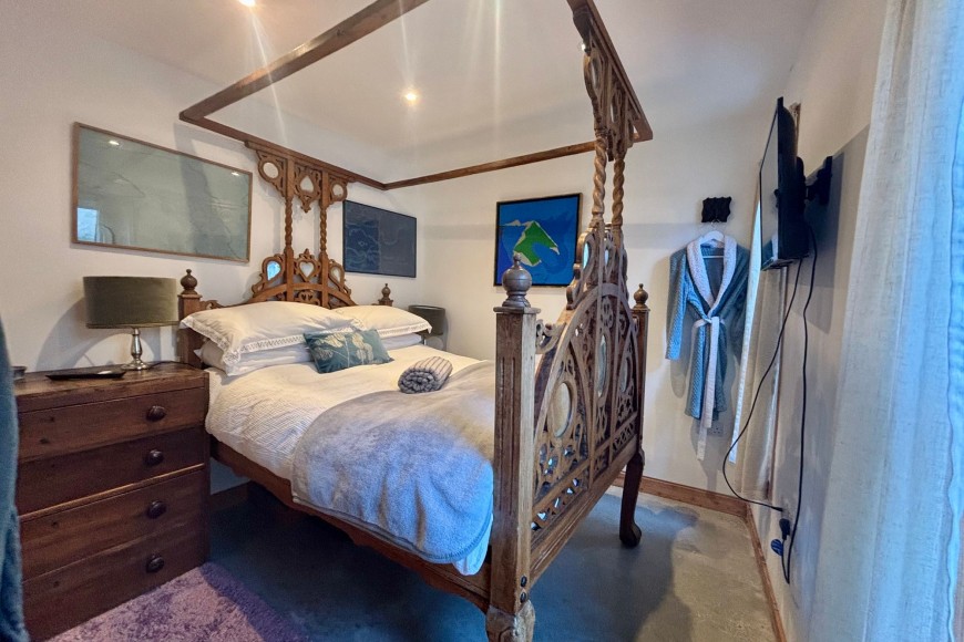 St. Gluvias Street, Penryn, TR10