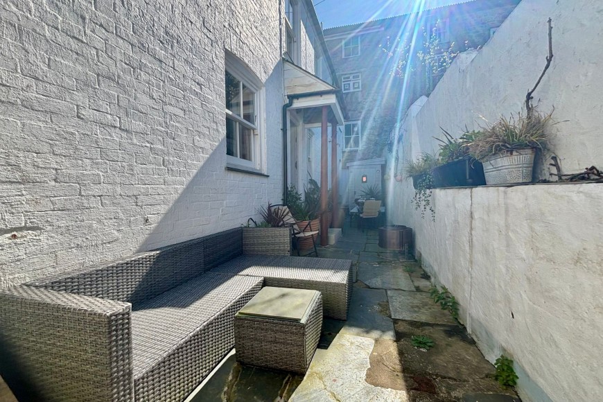 St. Gluvias Street, Penryn, TR10