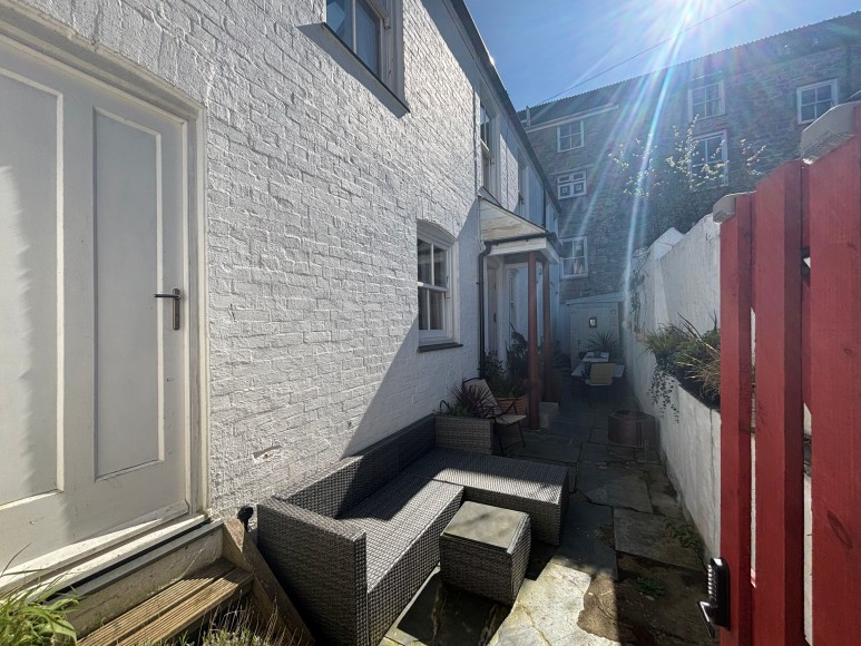 St. Gluvias Street, Penryn, TR10