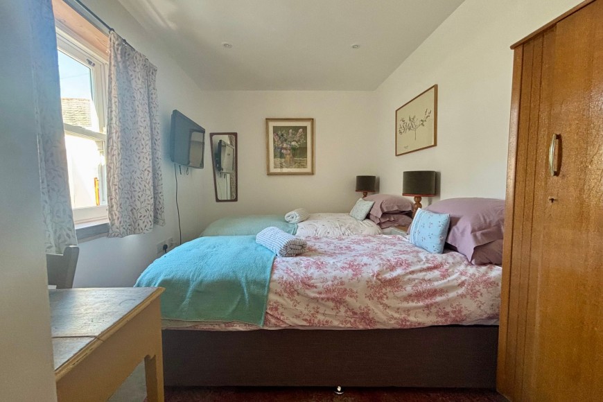 St. Gluvias Street, Penryn, TR10