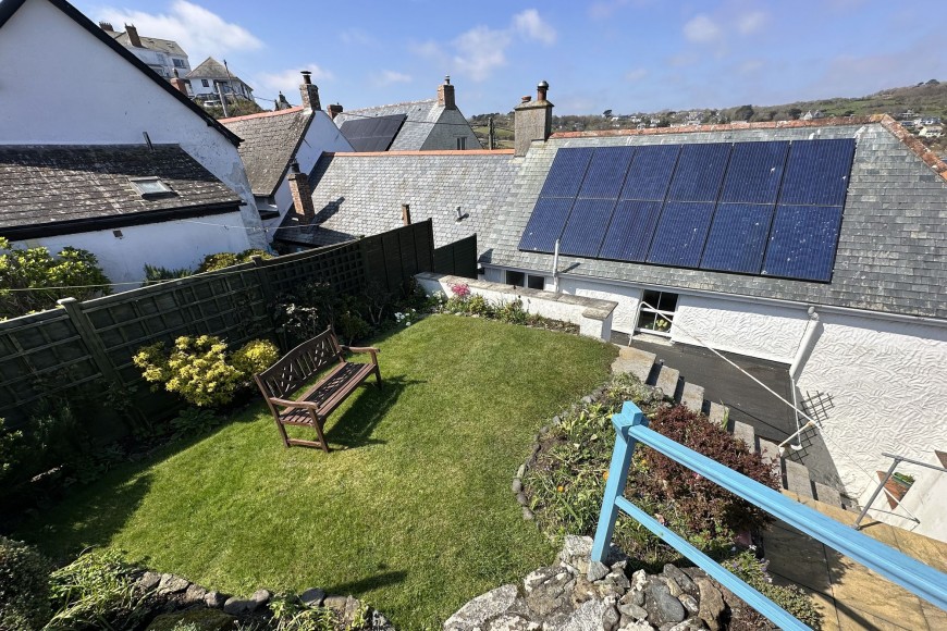 Sunny Corner, Coverack, TR12