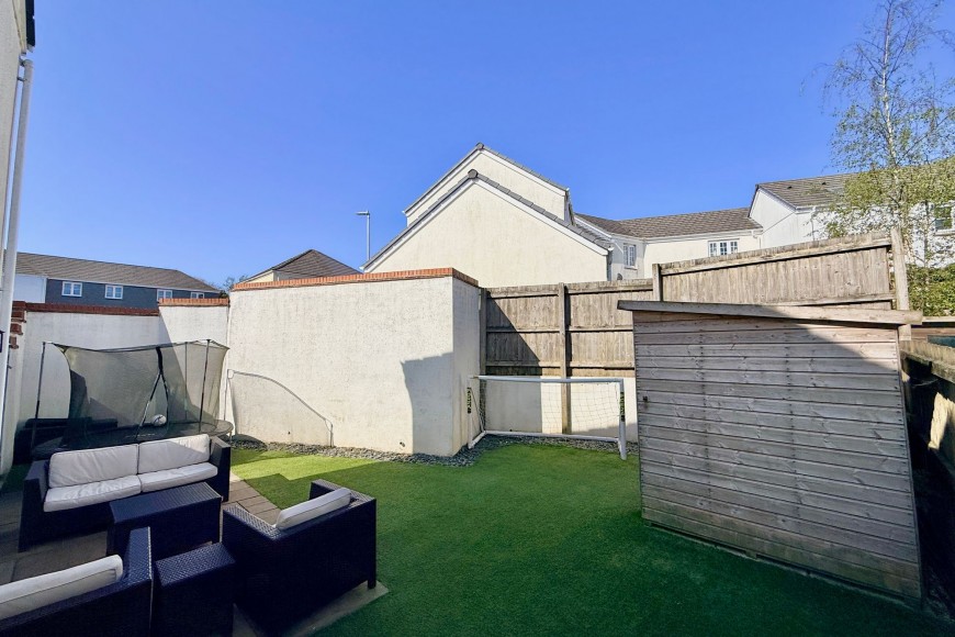 Round Ring Gardens, Penryn, TR10