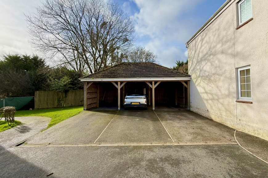 Round Ring Gardens, Penryn, TR10