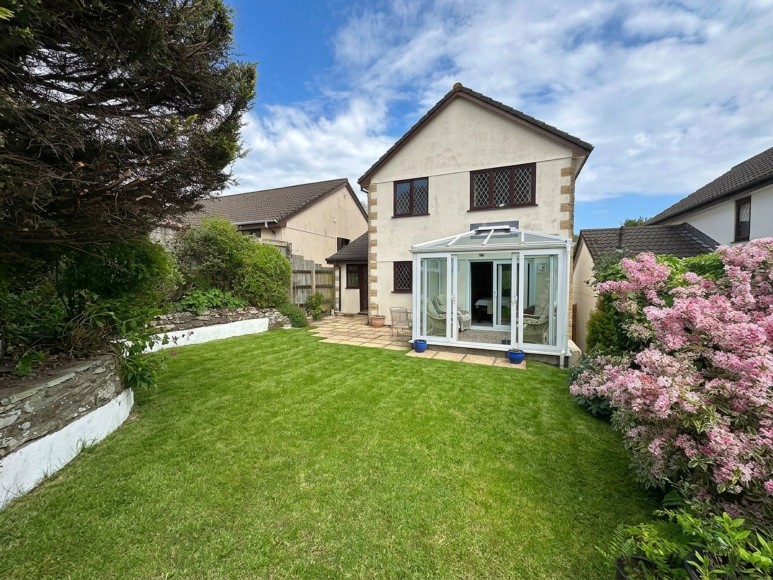 Old Well Gardens, Penryn, TR10