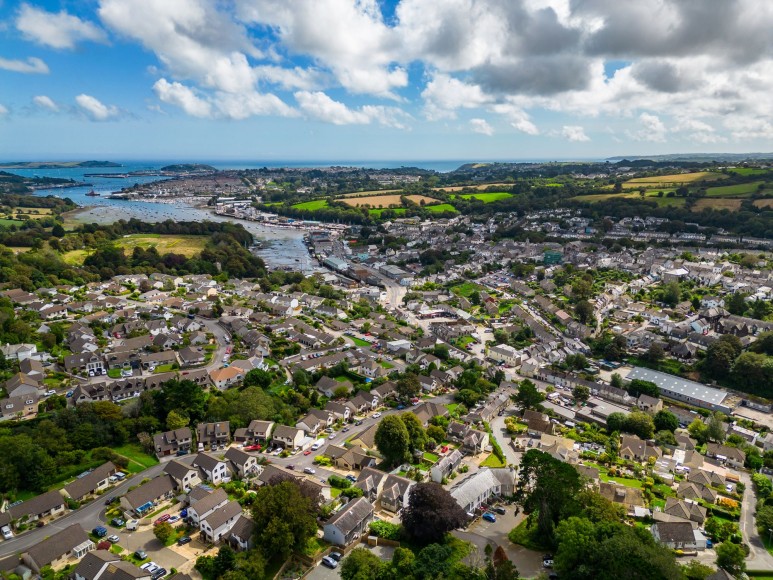 Old Well Gardens, Penryn, TR10